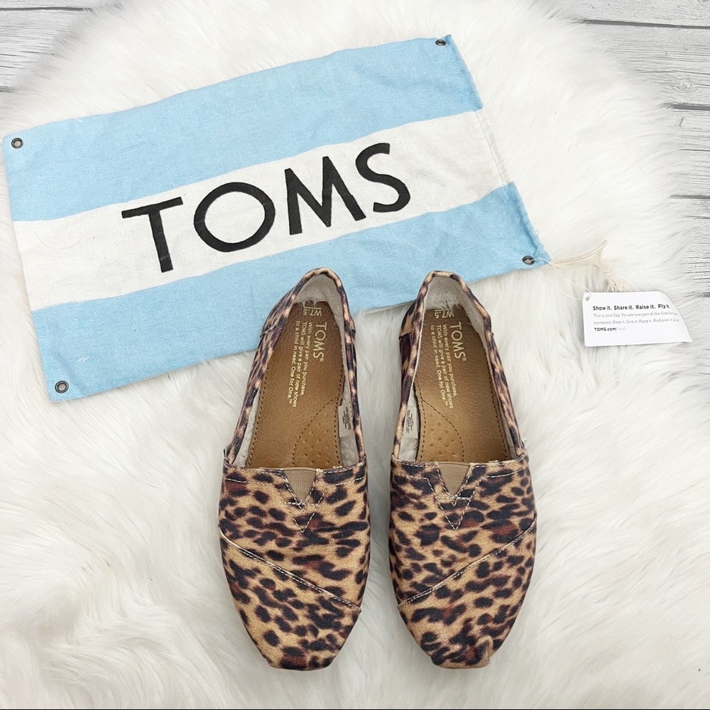 TOMS Animal Print flat loafer slip ons